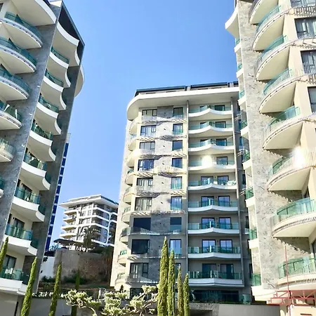 Apartment посуточная аренда 2-комнатной квартиры в комплексе со зоной 150 м от пляжа, тосмур Alanya